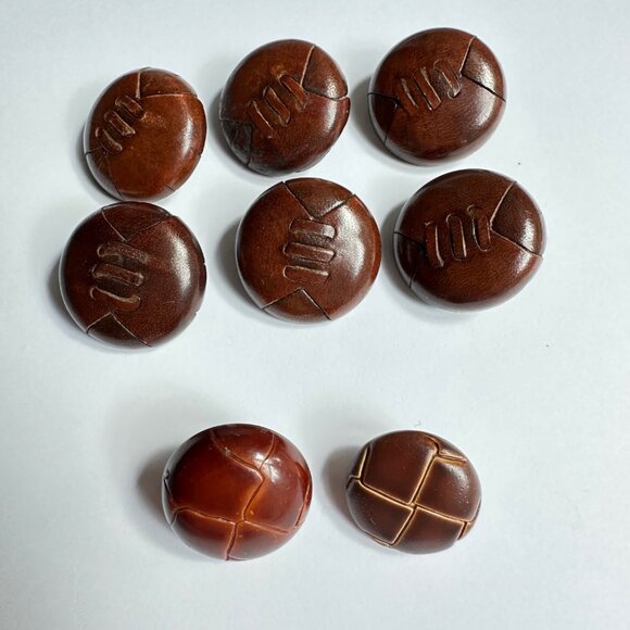 Bring a new lease of life to your sweaters or jackets, brown Leather Buttons - Picture 2 of 5